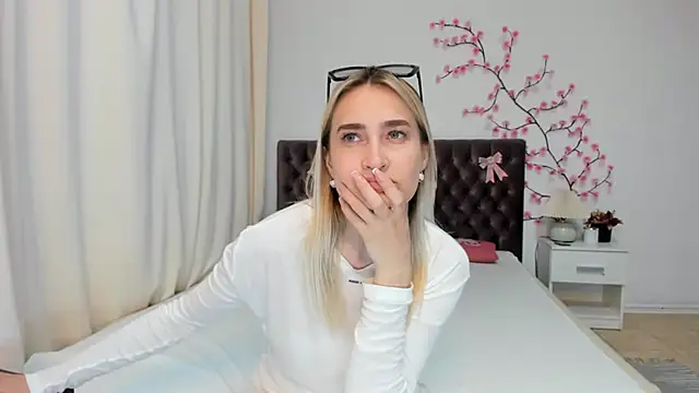 KateOwyns online show from 19, 5, 2026