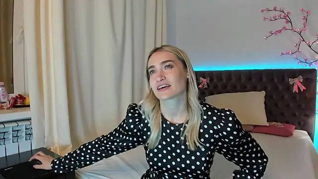 KateOwyns online show from 18, 5, 2026
