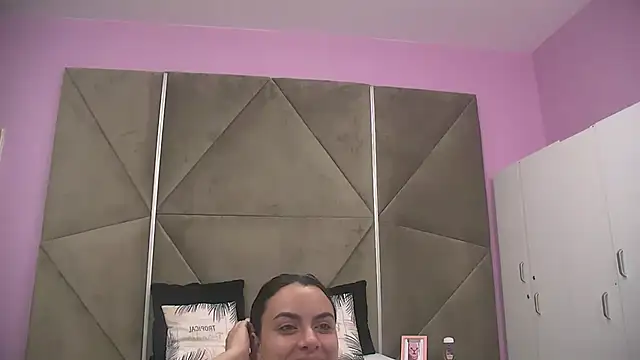 ElyzaIbarra online show from 20, 9, 2025