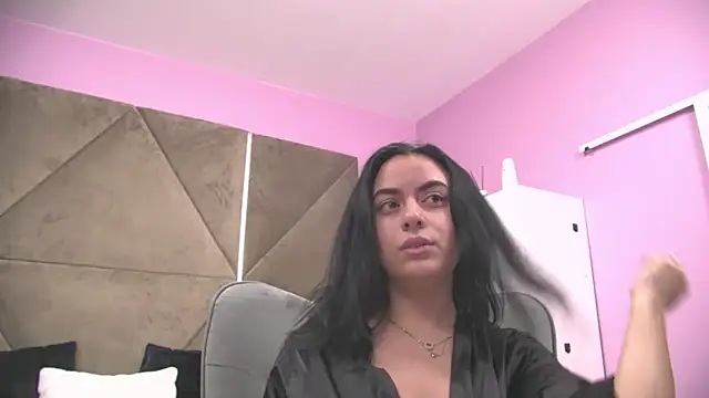 ElyzaIbarra online show from 12, 11, 2025