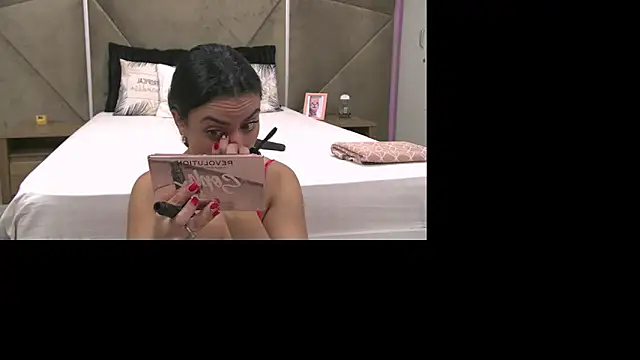 ElyzaIbarra online show from 29, 9, 2025