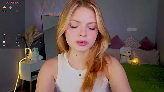 Red  Candy online show from 14, 9, 2025