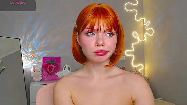 Red  Candy online show from 27, 2, 2025