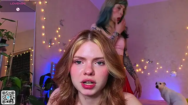 Snapshot of Red__Candy chatting on 7, 7, 2026 Red Candy online show from 7, 7, 2026