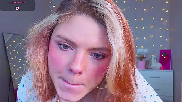 Red  Candy online show from 26, 4, 2026