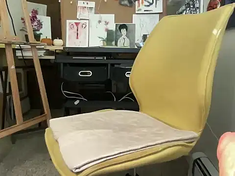 naughtyonbicycle online show from 9, 10, 2025