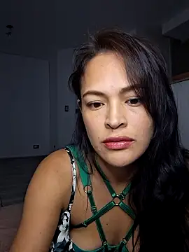 Snapshot of Sara_P10 chatting on 8, 1, 2025 Sara P10 online show from 8, 1, 2025