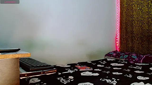 femboykeene online show from 2, 10, 2025