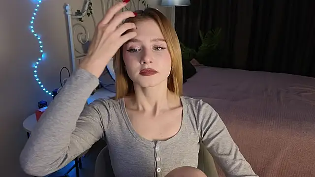 jenny bunny  online show from 8, 10, 2025