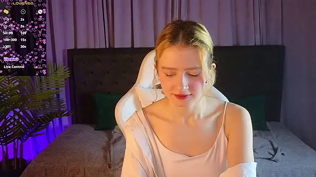 jenny bunny  online show from 7, 3, 2025