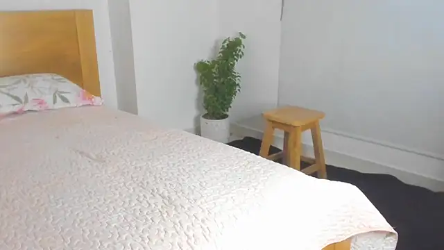 Liloo8923 online show from 15, 9, 2025