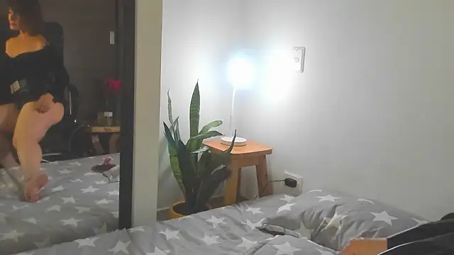 Liloo8923 online show from 5, 10, 2025