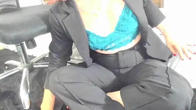 Liloo8923 online show from 30, 9, 2025