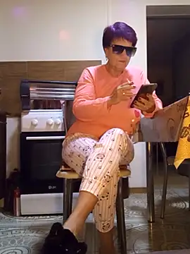 Ely Elenita online show from 11, 11, 2025