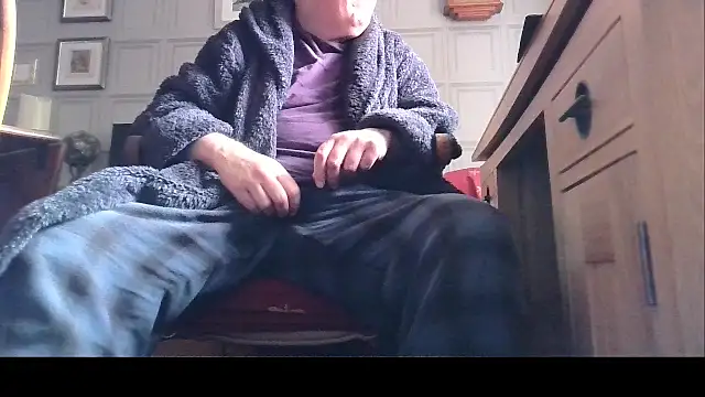 Adamdaddybear online show from 22, 3, 2025