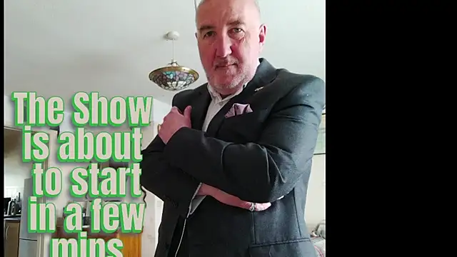 Adamdaddybear online show from 3, 11, 2025