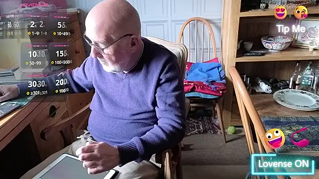 Adamdaddybear online show from 16, 9, 2025