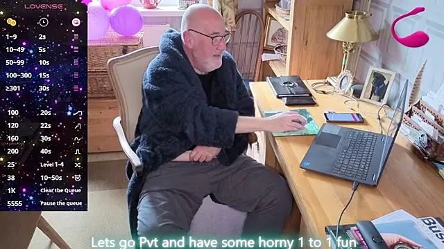 Adamdaddybear online show from 17, 6, 2026