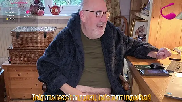 Adamdaddybear online show from 8, 2, 2026