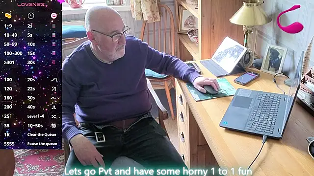 Adamdaddybear online show from 7, 5, 2026