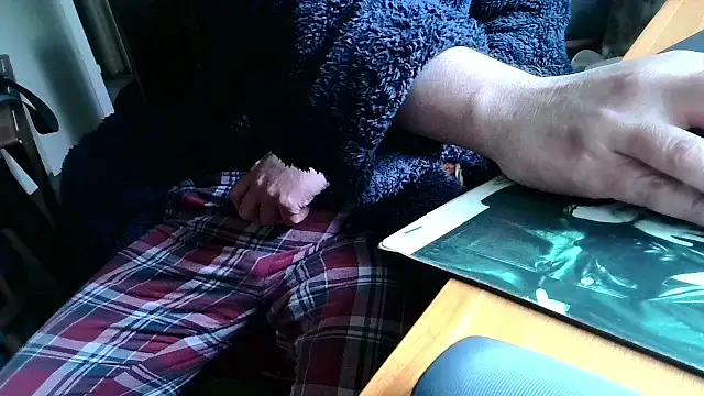 Adamdaddybear online show from 10, 3, 2025