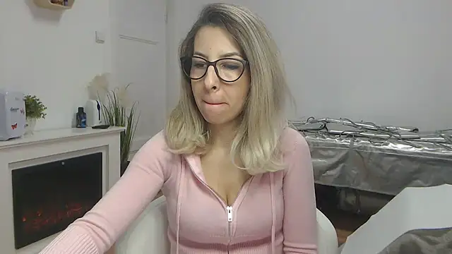 SukyGirl online show from 27, 2, 2025