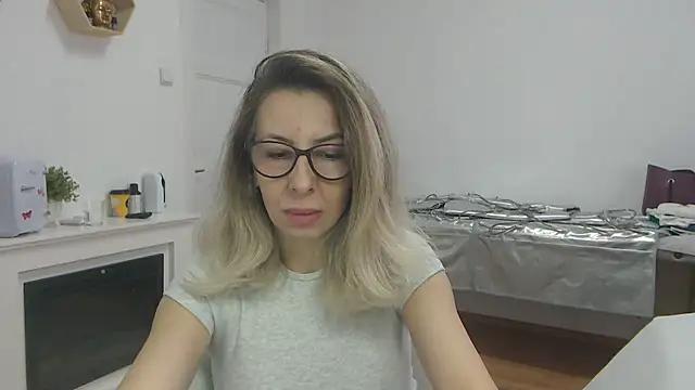 SukyGirl online show from 5, 3, 2025