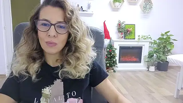 SukyGirl online show from 2, 12, 2025