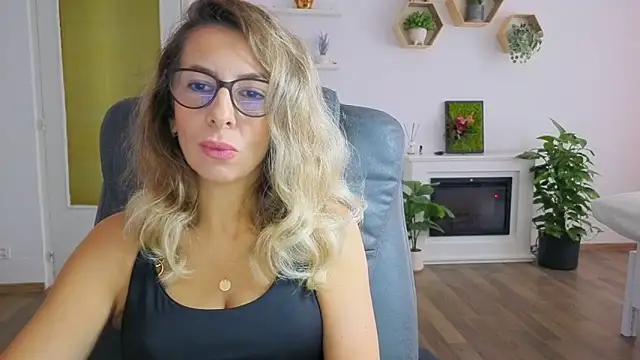 SukyGirl online show from 28, 10, 2025