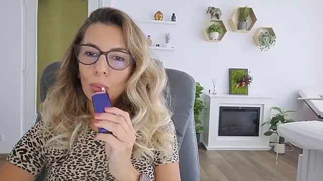 SukyGirl online show from 22, 9, 2025