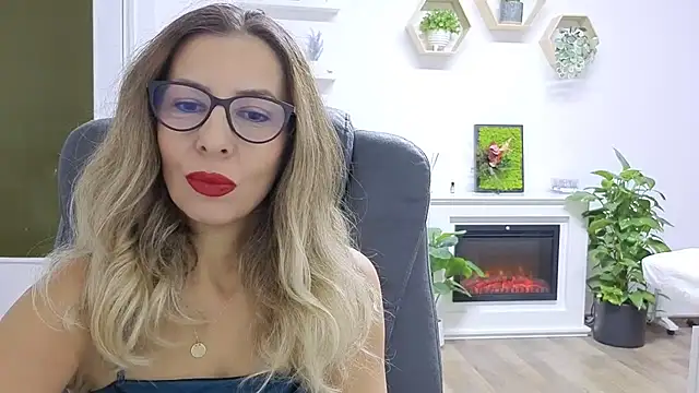 SukyGirl online show from 7, 11, 2025