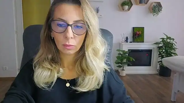 SukyGirl online show from 21, 10, 2025