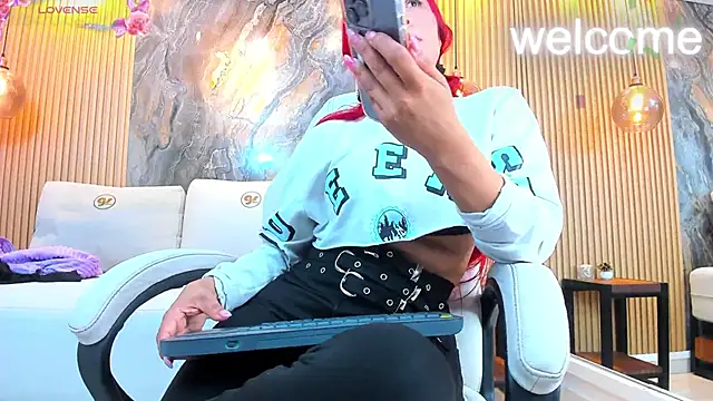 ella harper online show from 28, 11, 2025