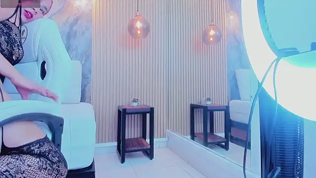 ella harper online show from 30, 9, 2025