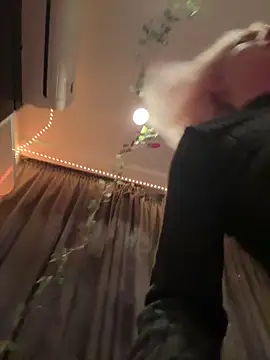 XMelissaX online show from 4, 4, 2026