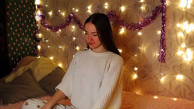 Snapshot of fluffy_kitty_ chatting on 5, 3, 2025 fluffy kitty online show from 5, 3, 2025