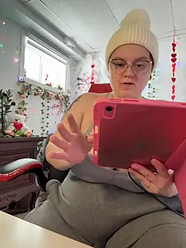 Sweetleeahxx online show from 24, 2, 2026