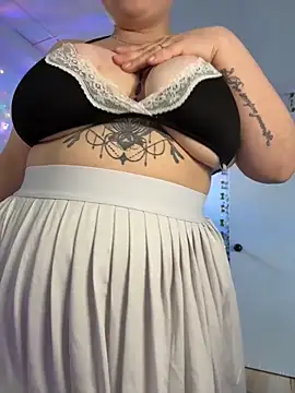 Snapshot of Sweetleeahxx chatting on 21, 5, 2026 Sweetleeahxx online show from 21, 5, 2026