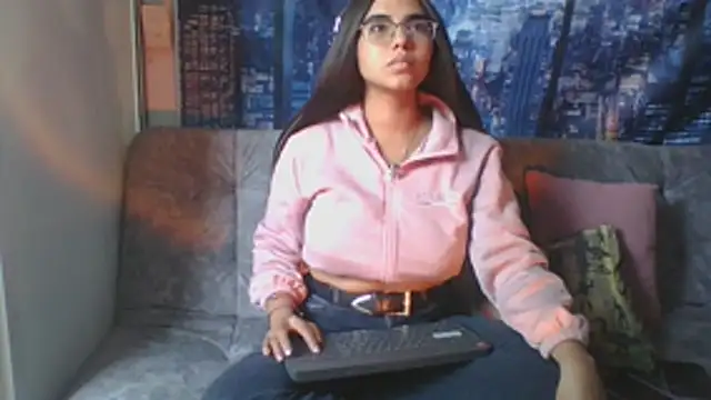 Snapshot of Miapeyton chatting on 17, 7, 2026 Miapeyton online show from 17, 7, 2026