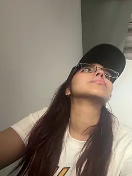 Miapeyton online show from 24, 3, 2026