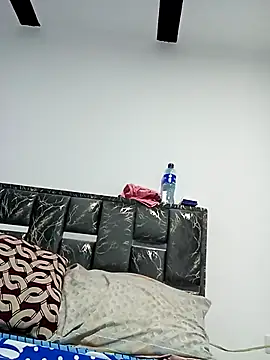 Sara Brownx online show from 13, 4, 2026