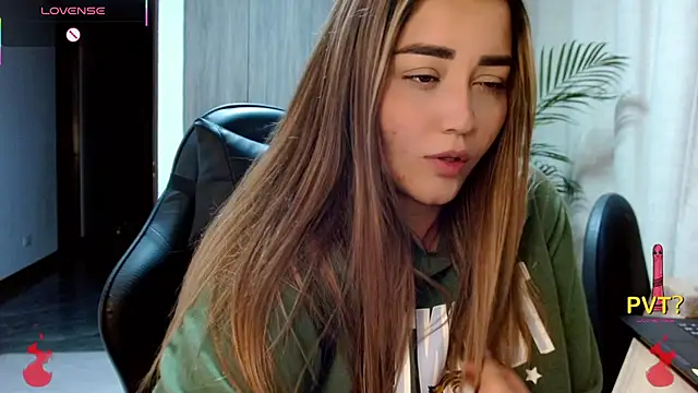 Snapshot of Lucia_star__ chatting on 13, 2, 2026 Lucia star online show from 13, 2, 2026