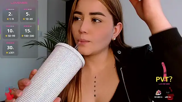 Lucia star   online show from 13, 10, 2025