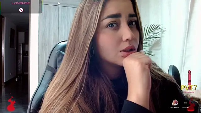 Snapshot of Lucia_star__ chatting on 7, 2, 2026 Lucia star online show from 7, 2, 2026