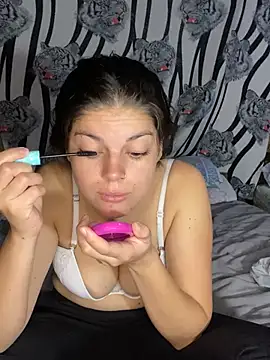 Snapshot of Romax2 chatting on 13, 3, 2025 Romax2 online show from 13, 3, 2025