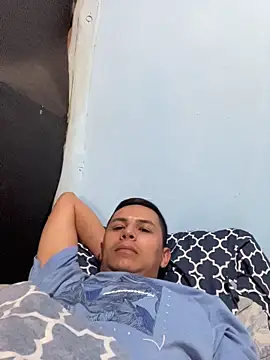 Snapshot of Romax2 chatting on 30, 11, 2025 Romax2 online show from 30, 11, 2025