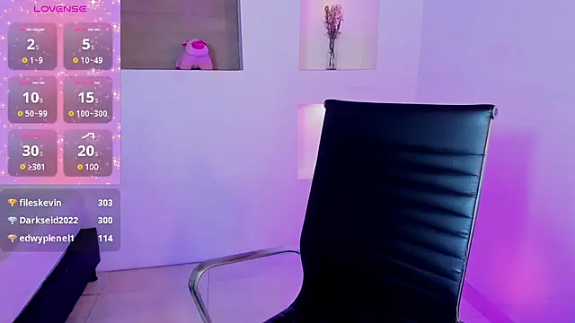 IvyBliss8 online show from 8, 3, 2025