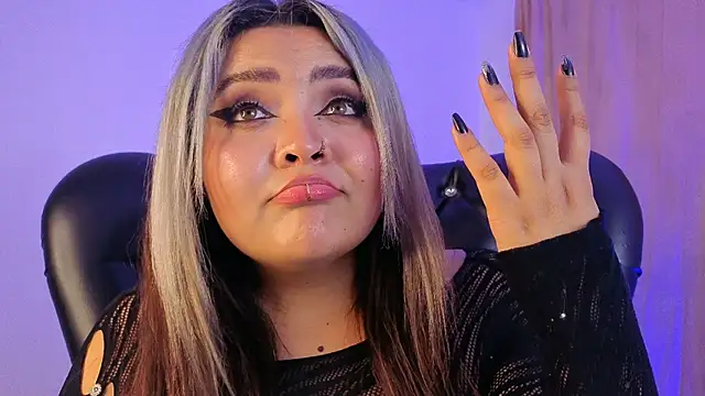 Snapshot of Agatha_humidity chatting on 12, 9, 2025 Agatha humidity online show from 12, 9, 2025