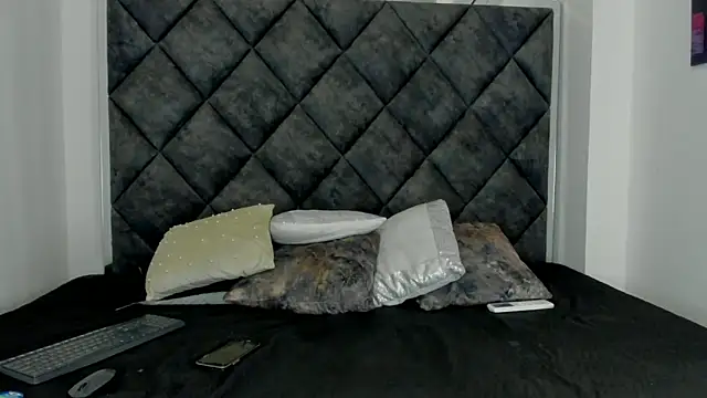 Snapshot of Latrellx7 chatting on 26, 9, 2025 Latrellx7 online show from 26, 9, 2025