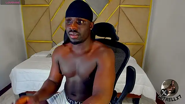 Snapshot of Latrellx7 chatting on 27, 11, 2025 Latrellx7 online show from 27, 11, 2025